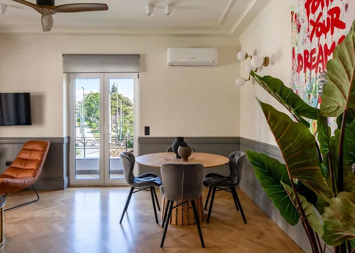 Dios Zeus Temple View 1 Bedroom Apartment